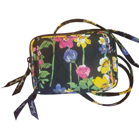 Vera Bradley Handbags - VERA Bradley Crossbody Mini Purse Wallet preloved very good condition Floral